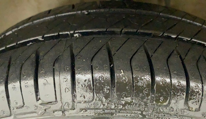 2014 Maruti Alto K10 VXI, Petrol, Manual, 45,045 km, Left Front Tyre Tread