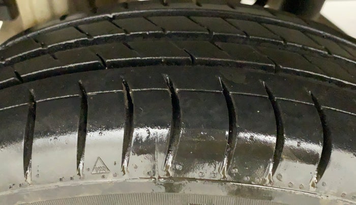 2014 Maruti Alto K10 VXI, Petrol, Manual, 45,045 km, Right Rear Tyre Tread