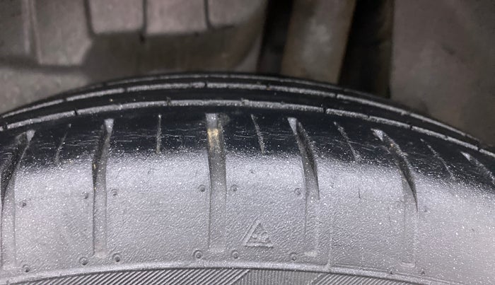 2018 Maruti Swift ZXI, Petrol, Manual, 36,509 km, Left Rear Tyre Tread
