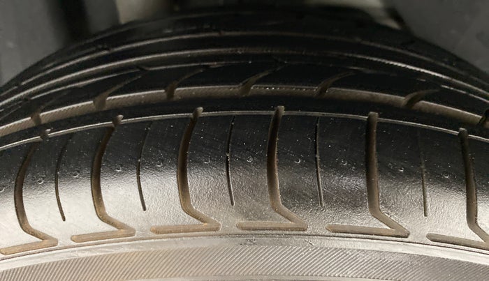 2019 Ford FREESTYLE TITANIUM 1.2 TI-VCT MT, Petrol, Manual, 29,566 km, Right Rear Tyre Tread