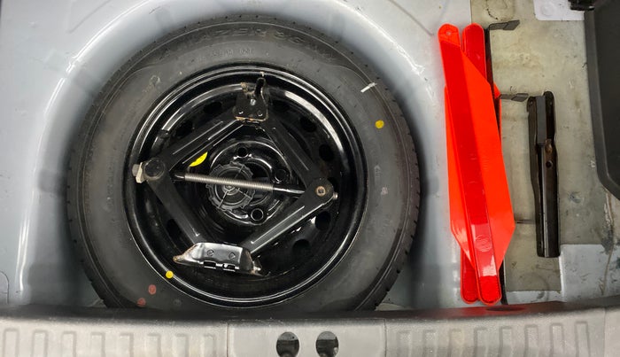 2019 Ford FREESTYLE TITANIUM 1.2 TI-VCT MT, Petrol, Manual, 29,566 km, Spare Tyre