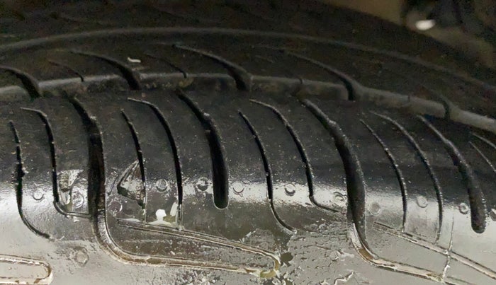 2018 Maruti Celerio VXI, Petrol, Manual, 52,238 km, Right Front Tyre Tread