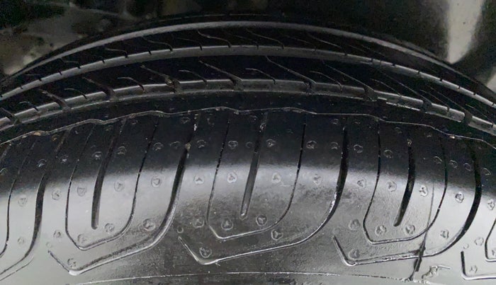 2012 Maruti Swift Dzire VXI, Petrol, Manual, 41,710 km, Left Front Tyre Tread