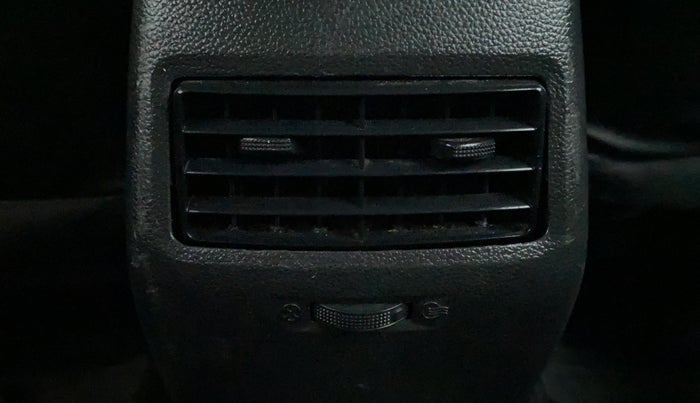 2016 Hyundai Elite i20 Sportz 1.2 VTVT MT, Petrol, Manual, 24,365 km, Rear AC vent