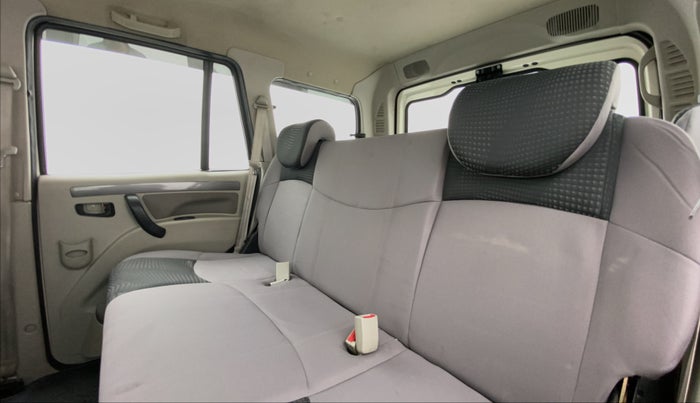 2018 Mahindra Scorpio S5 2WD, Diesel, Manual, 35,284 km, Right Side Rear Door Cabin