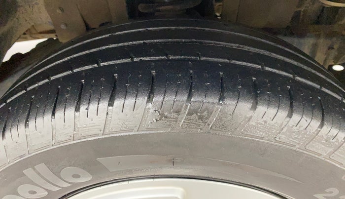 2018 Mahindra Scorpio S5 2WD, Diesel, Manual, 35,284 km, Right Front Tyre Tread