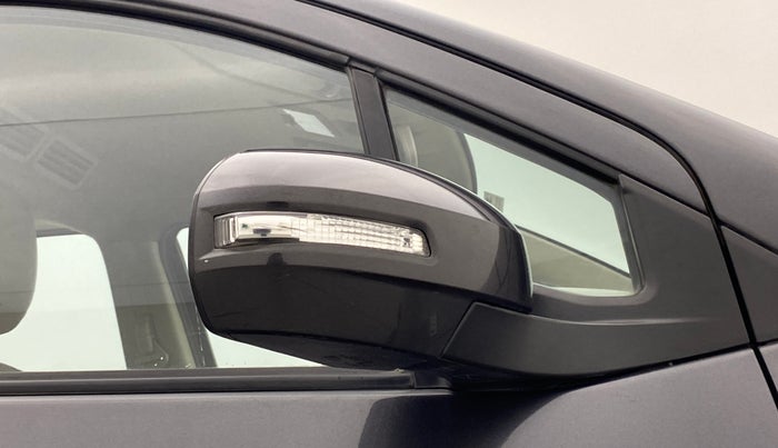 2015 Maruti Ertiga VDI ABS, Diesel, Manual, 87,119 km, Right rear-view mirror - Indicator light has minor damage