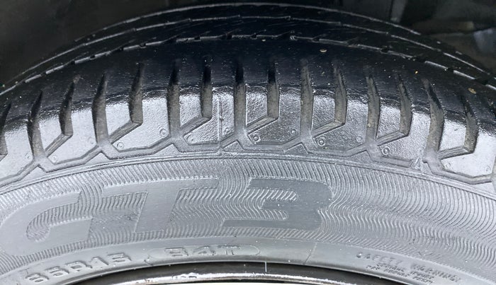 2014 Honda City S MT PETROL, Petrol, Manual, 60,816 km, Right Front Tyre Tread