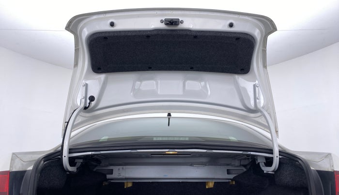 2016 Volkswagen Vento HIGHLINE PETROL, Petrol, Manual, 89,507 km, Boot Door Open