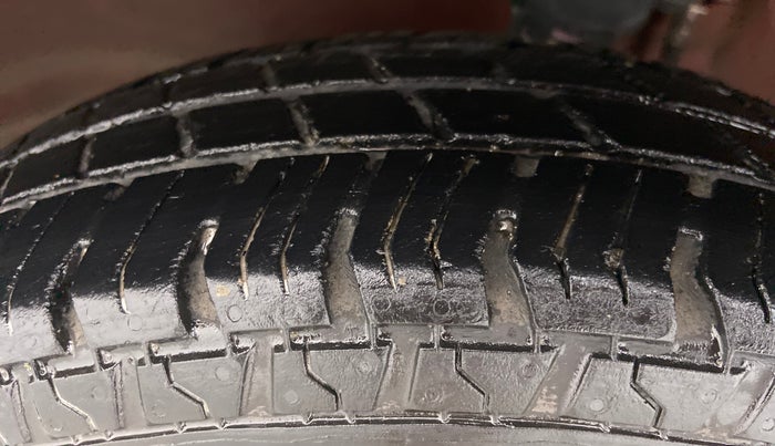 2018 Maruti Alto 800 LXI, Petrol, Manual, 20,315 km, Left Front Tyre Tread