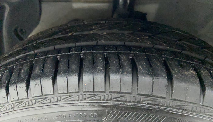 2018 Hyundai Grand i10 MAGNA 1.2 KAPPA VTVT, Petrol, Manual, 17,231 km, Left Front Tyre Tread