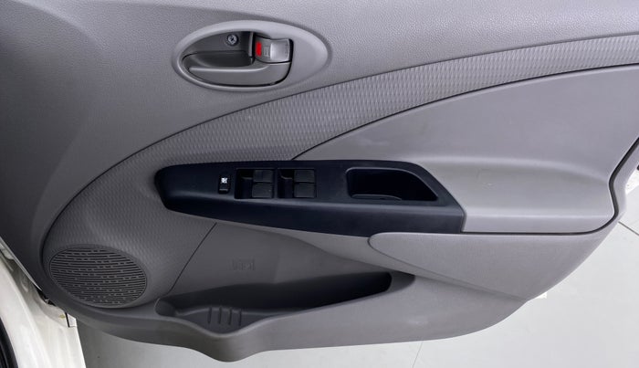2011 Toyota Etios Liva G, Petrol, Manual, 16,211 km, Driver Side Door Panels Control