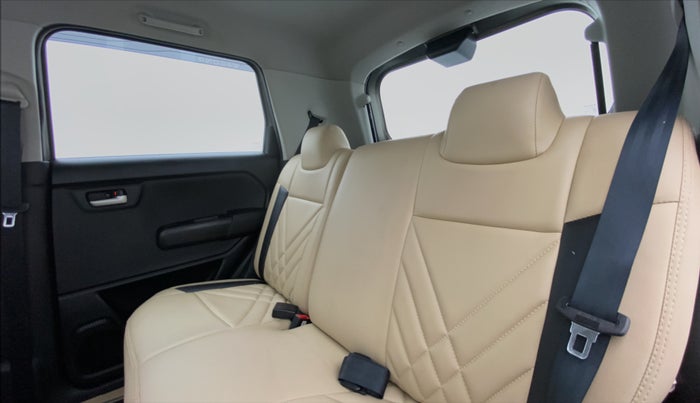 2019 Maruti New Wagon-R VXI 1.0, Petrol, Manual, 28,454 km, Right Side Rear Door Cabin