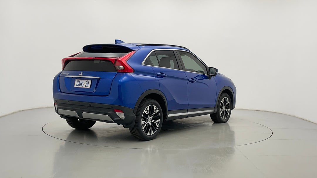 Right Back Diagonal (45- Degree) View