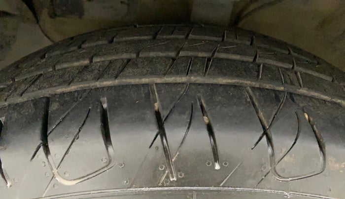 2015 Hyundai Creta S 1.6 PETROL, Petrol, Manual, 51,607 km, Left Front Tyre Tread