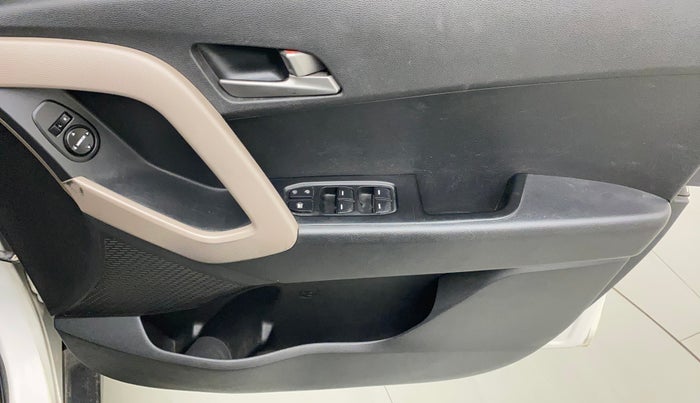 2015 Hyundai Creta S 1.6 PETROL, Petrol, Manual, 51,607 km, Driver Side Door Panels Control