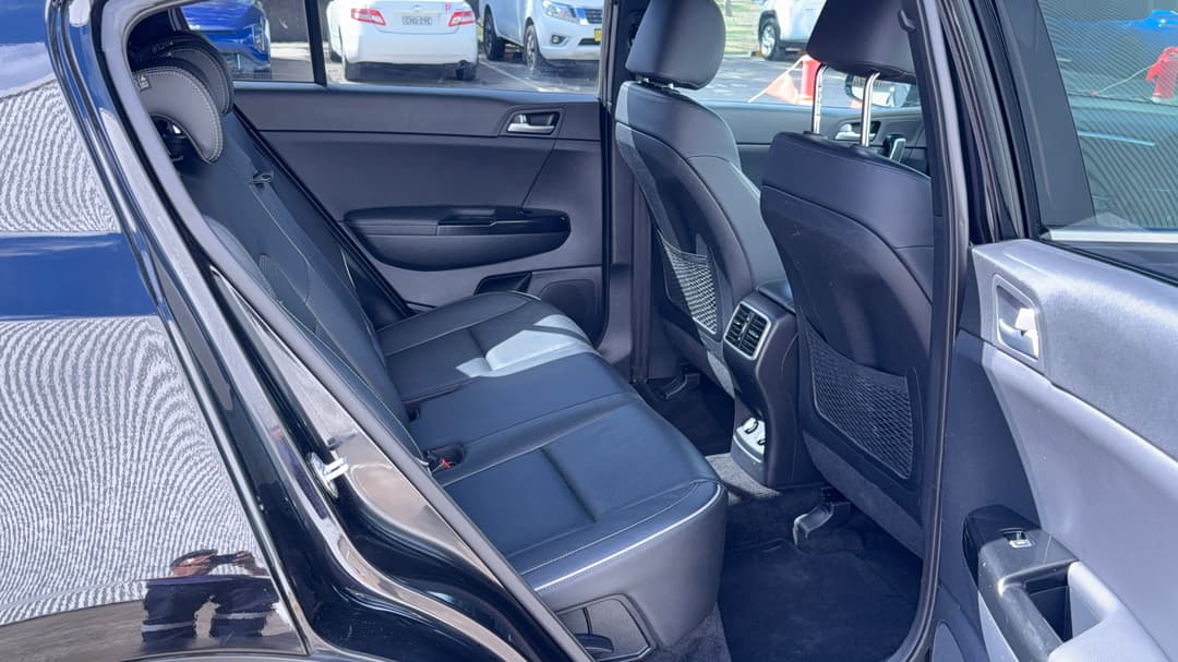 2020 Kia Sportage Gt-line (AWD), Automatic, 59437 km, Right Side Rear Door Cabin View