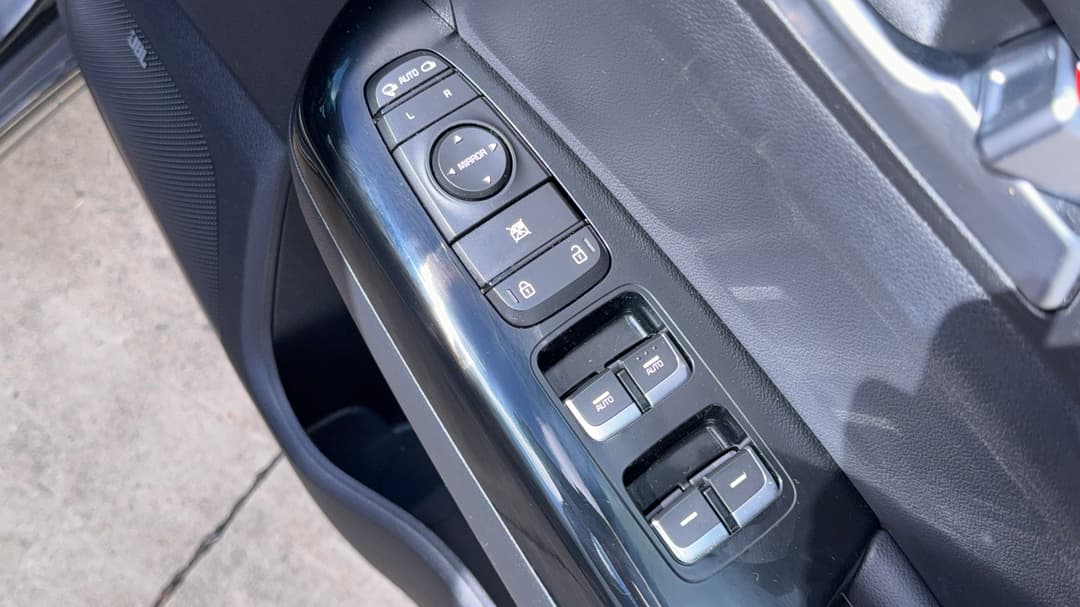 2020 Kia Sportage Gt-line (AWD), Automatic, 59437 km, Drivers Side Door Panel Controls