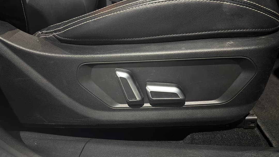 2023 GWM Haval Jolion Lux Hybrid, Automatic, 48744 km, Drivers Side Adjustment Panel