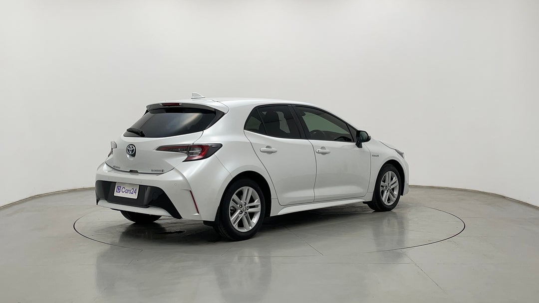 Right Back Diagonal (45- Degree) View