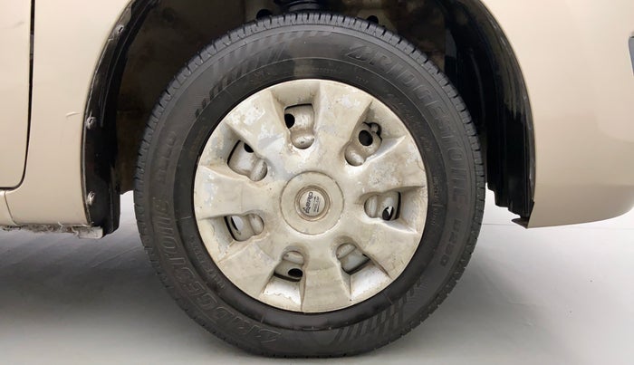 2015 Maruti Wagon R 1.0 LXI CNG, CNG, Manual, 81,322 km, Right Front Wheel