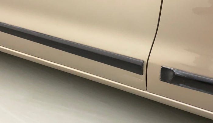 2015 Maruti Wagon R 1.0 LXI CNG, CNG, Manual, 81,322 km, Front passenger door - Slightly dented