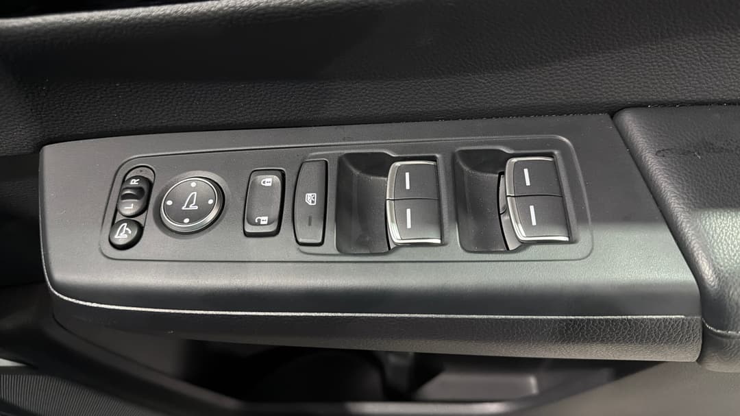 2024 Honda CR-V Vti L (AWD) 5 Seats, Automatic, 22050 km, Drivers Side Door Panel Controls