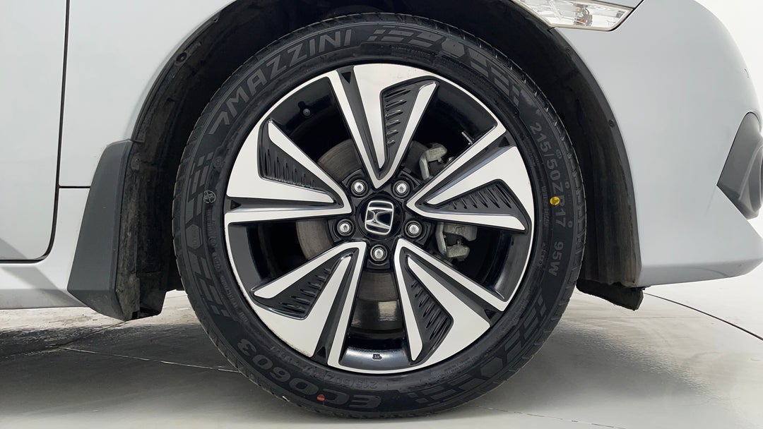 2017 Honda Civic Vti-lx, Automatic, 46638 km, Right Front Wheel