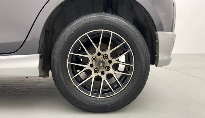 2017 Maruti Swift VXI D, Petrol, Manual, 33,541 km, Left Rear Wheel