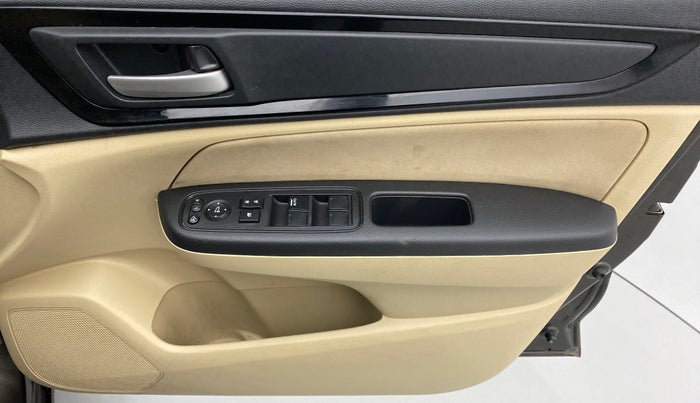 2019 Honda Amaze 1.2 SMT I VTEC, Petrol, Manual, 20,478 km, Driver Side Door Panels Control