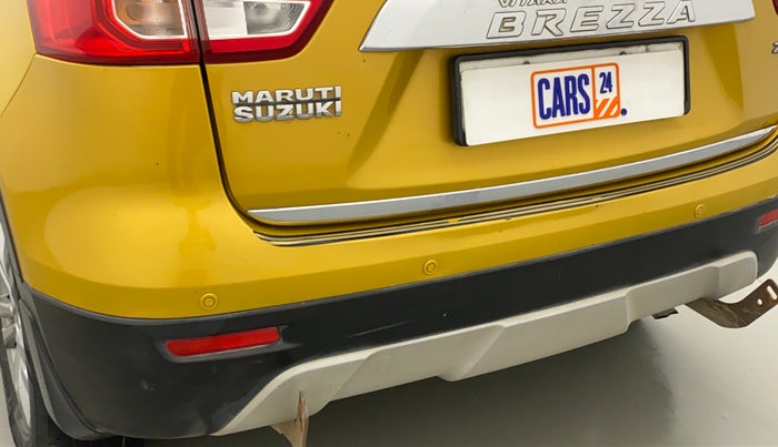 2017 Maruti Vitara Brezza ZDI, Diesel, Manual, 68,420 km, Rear bumper - Minor scratches