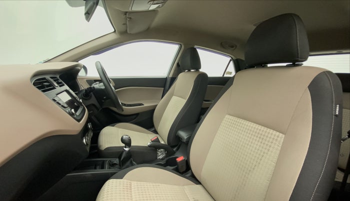 2020 Hyundai Elite i20 ASTA 1.2 (O), Petrol, Manual, 42,080 km, Right Side Front Door Cabin