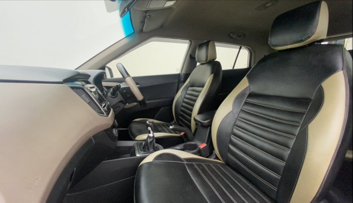 2016 Hyundai Creta SX 1.6 DIESEL, Diesel, Manual, 1,26,873 km, Right Side Front Door Cabin