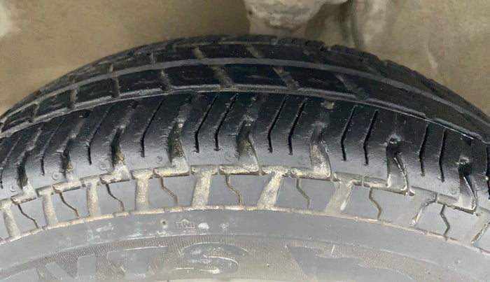 2017 Maruti Alto 800 LXI, Petrol, Manual, 11,783 km, Left Front Tyre Tread