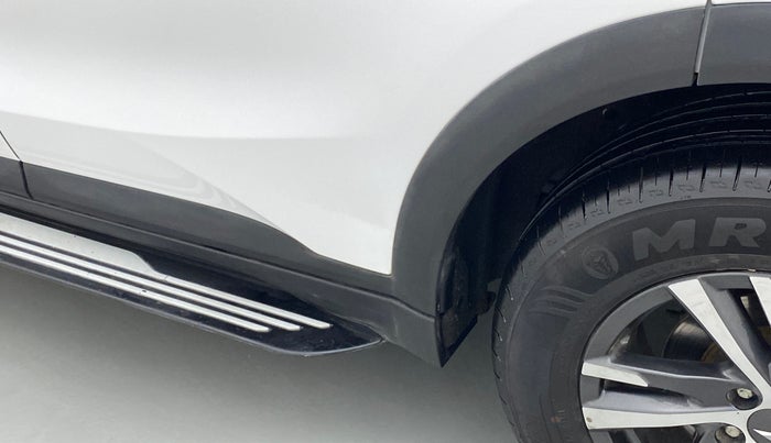 2022 Mahindra XUV700 AX 5 P MT 5 STR, Petrol, Manual, 10,488 km, Rear left door - Slightly dented