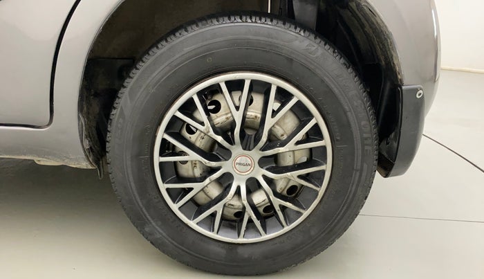 2012 Maruti Ritz LXI, Petrol, Manual, 1,19,936 km, Left Rear Wheel