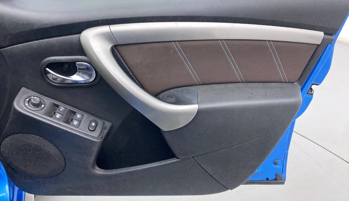 2019 Renault Duster RXZ DIESEL 110, Diesel, Manual, 44,416 km, Driver Side Door Panels Control