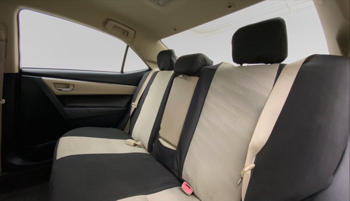 2015 Toyota Corolla Altis VL AT, Petrol, Automatic, 60,528 km, Right Side Rear Door Cabin