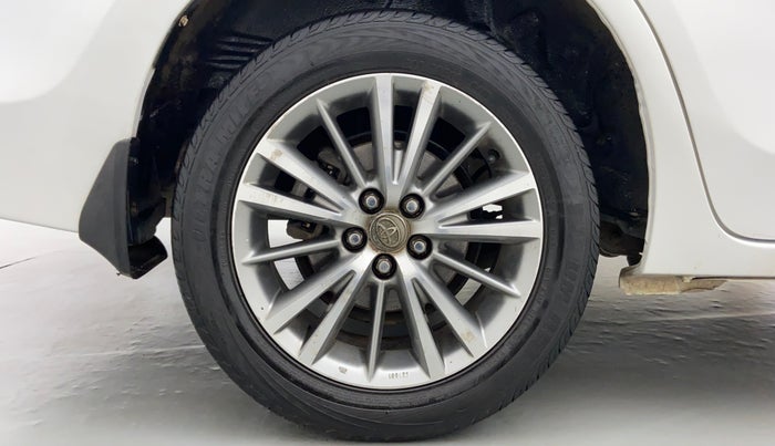 2015 Toyota Corolla Altis VL AT, Petrol, Automatic, 60,528 km, Right Rear Wheel