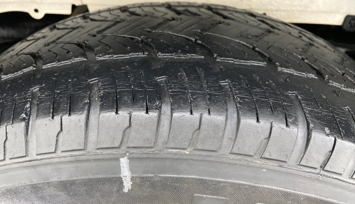 2018 Mahindra Scorpio S7 120 BHP 2WD, Diesel, Manual, 43,269 km, Right Rear Tyre Tread