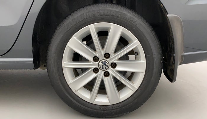2018 Volkswagen Vento HIGHLINE PLUS 1.2 AT 16 ALLOY, Petrol, Automatic, 67,875 km, Left Rear Wheel