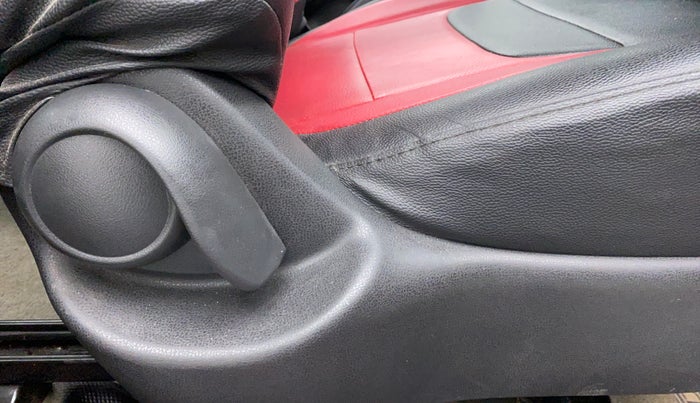 2017 Nissan Micra Active XV S, Petrol, Manual, 69,965 km, Driver Side Adjustment Panel