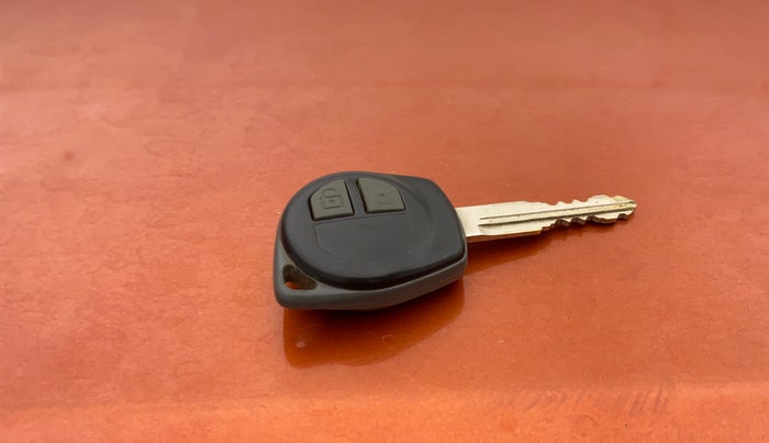 2012 Maruti Swift VXI, Petrol, Manual, 35,605 km, Lock system - Remote key not functional