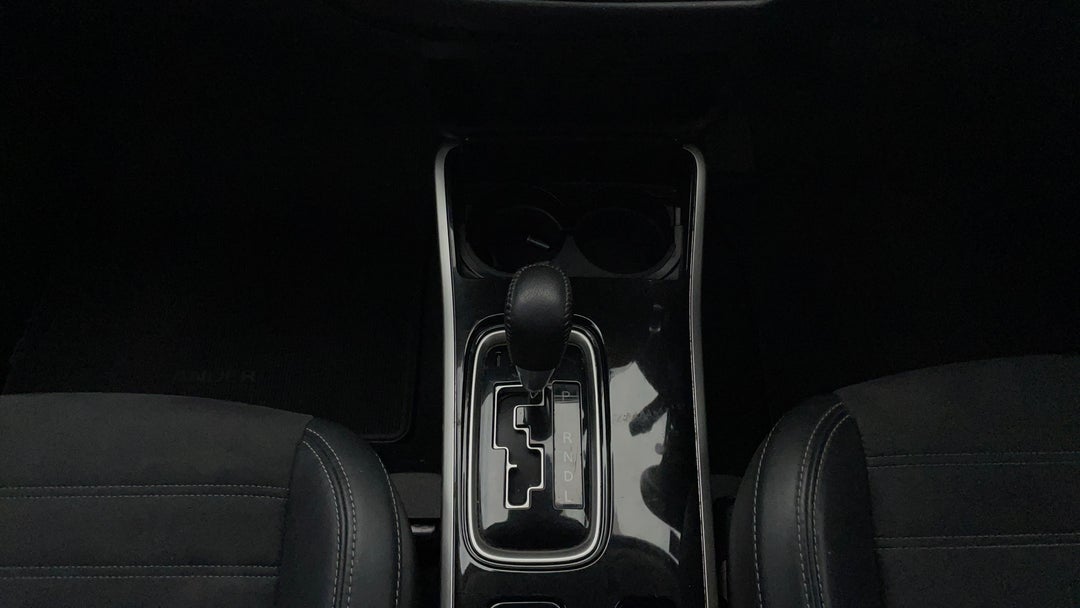 2019 Mitsubishi Outlander Ls 7 Seat (awd), Automatic, 70171 km, Gear Lever 