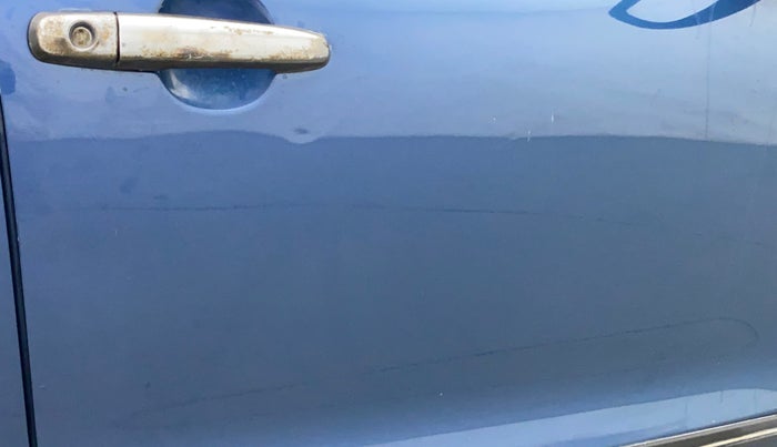 2016 Maruti Baleno DELTA PETROL 1.2, Petrol, Manual, 1,00,505 km, Driver-side door - Slightly dented