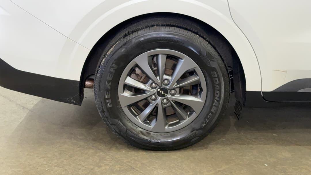 2022 Kia Carnival S, Automatic, 81578 km, Right Rear Wheel