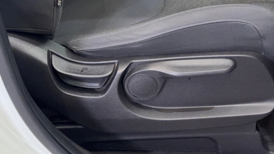 2022 Kia Carnival S, Automatic, 81578 km, Drivers Side Adjustment Panel