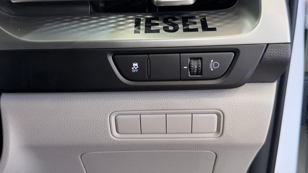 2022 Kia Carnival S, Automatic, 81578 km, Utility Switches/Buttons