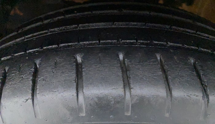 2018 Maruti Baleno ZETA 1.2 K12, Petrol, Manual, 42,273 km, Left Rear Tyre Tread