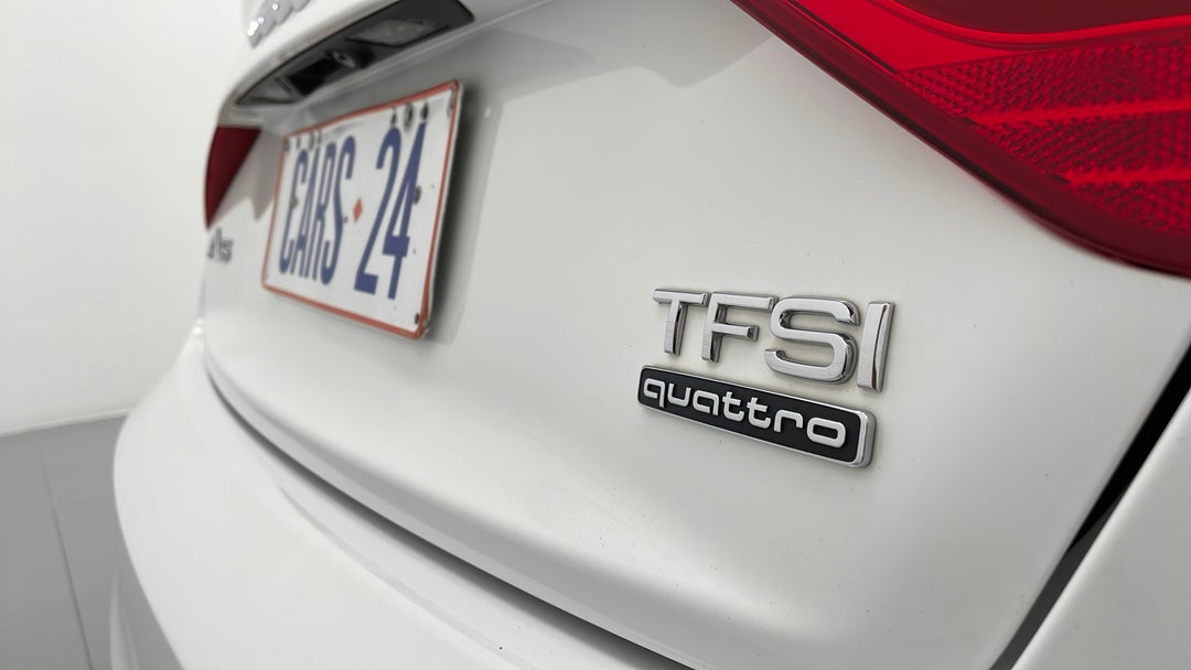 Badge (Boot Right Side)